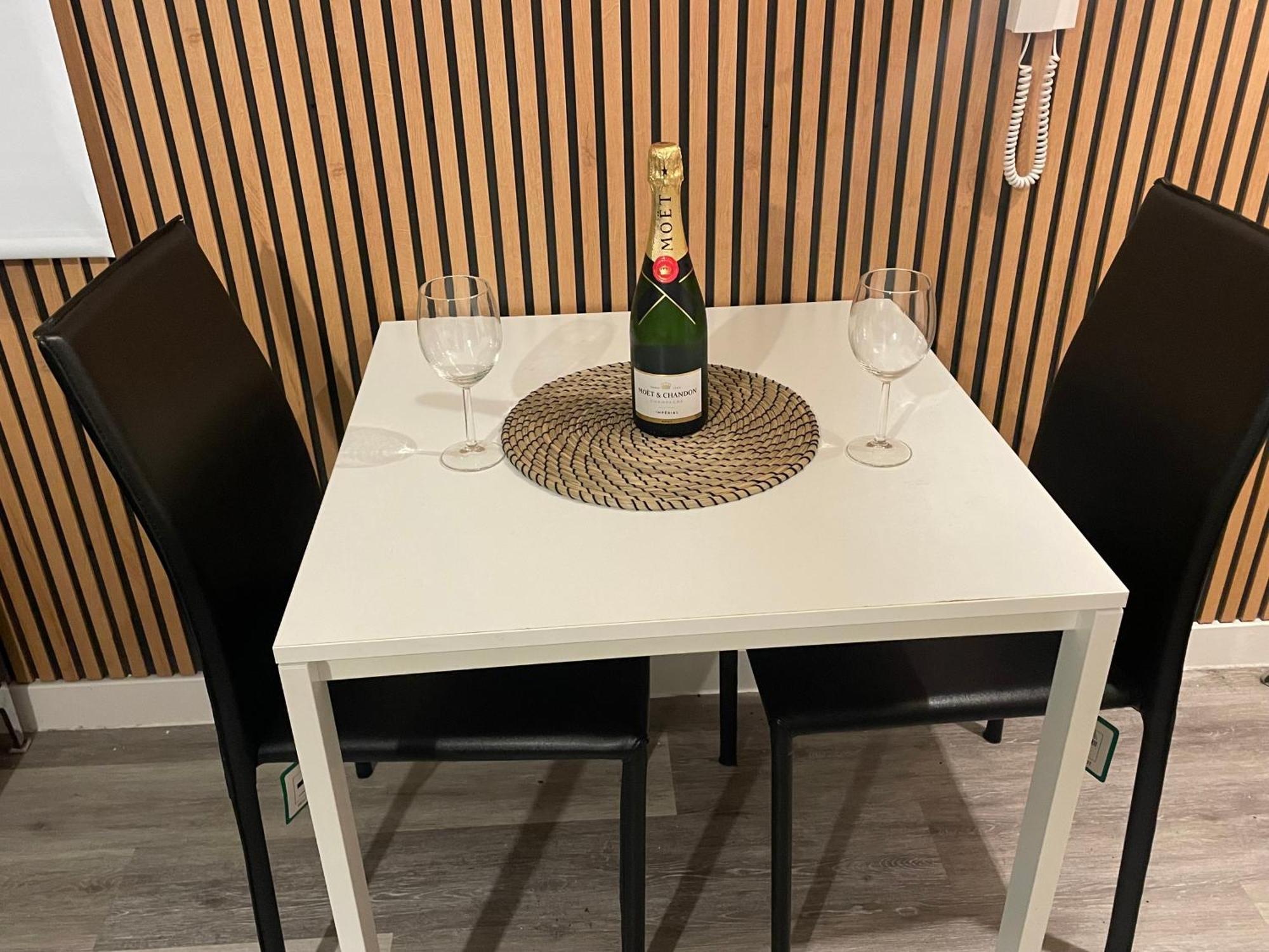 L1 Luxury Living Apartment Liverpool Bagian luar foto